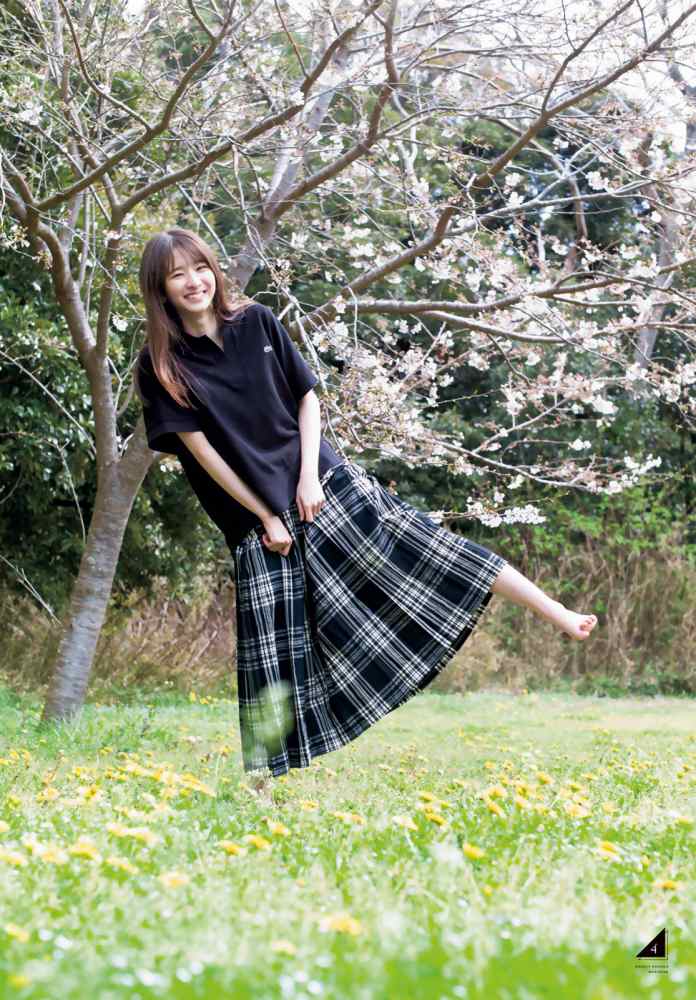 菅原咲月 すべすべ美脚の激かわグラビア画像！