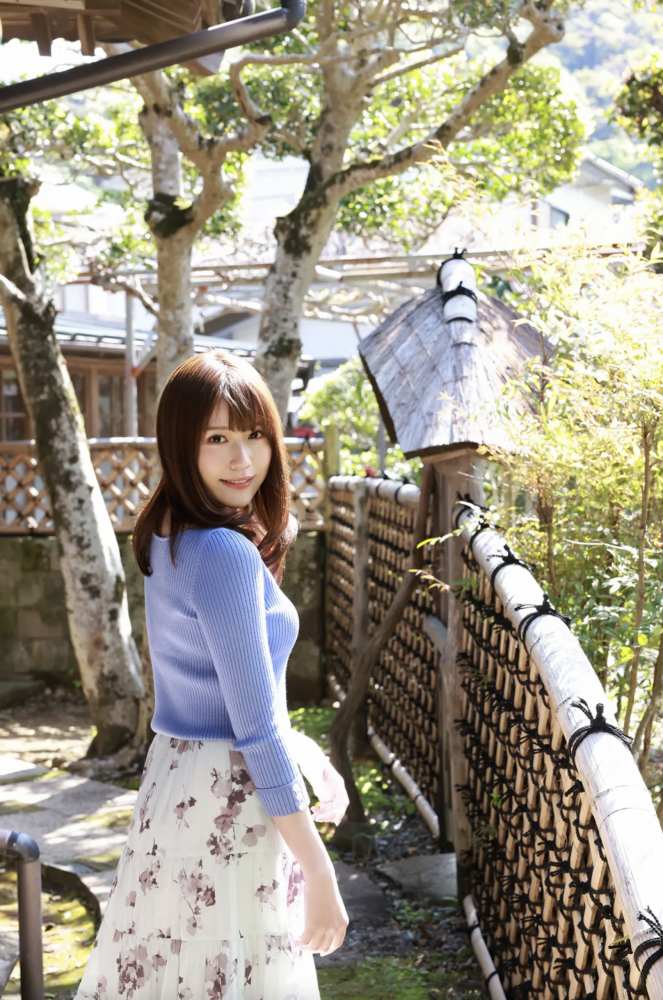 小日向ゆか 萌えるEカップの水着グラビア画像！