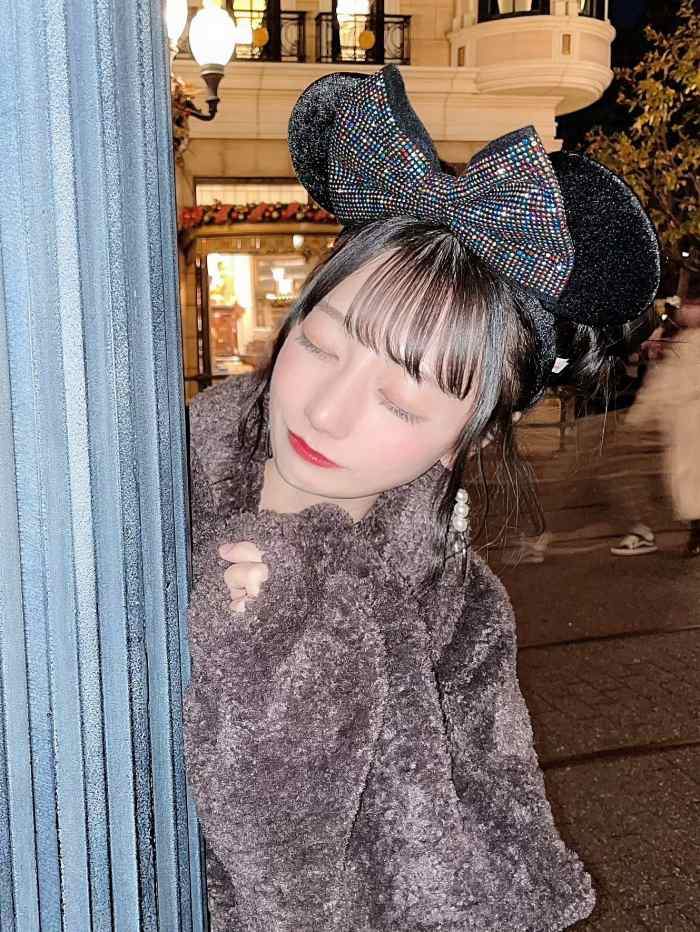 鈴木優香 ちょっと脱ぎすぎ水着グラビア画像！