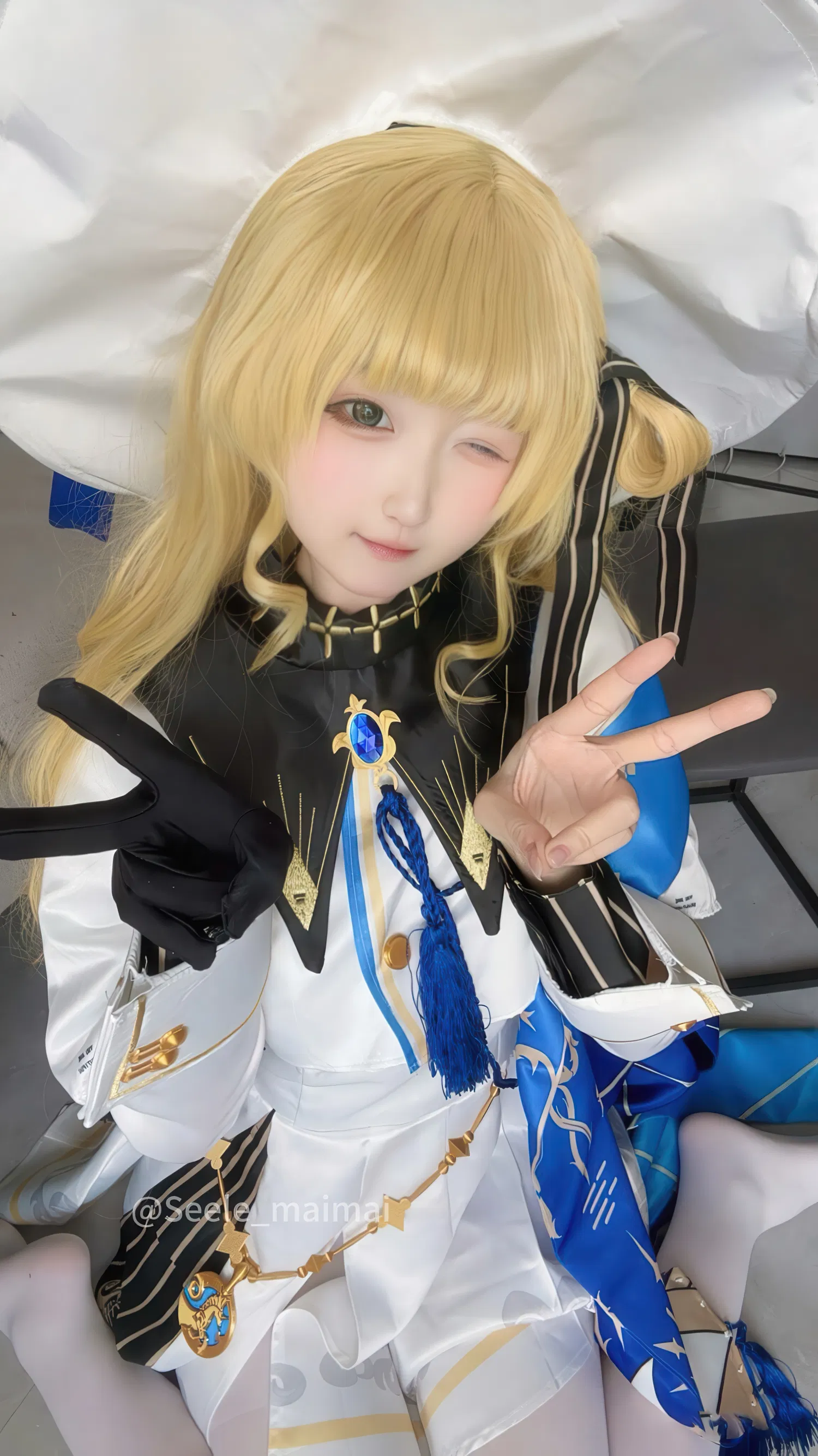 [Cosplay] Seele麦麦 - 鸣潮 菲比&卡提希娅·蓝色花海物语
