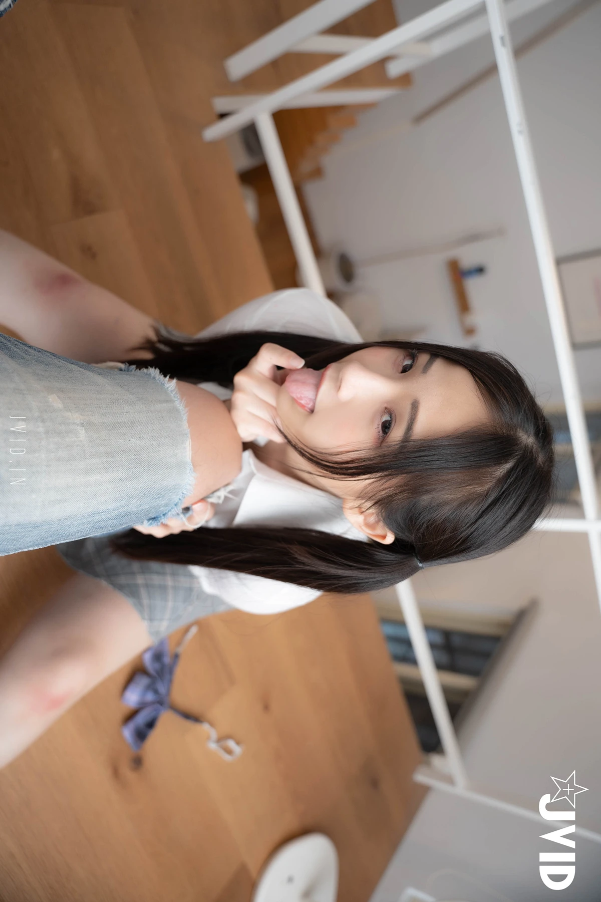 JVID 婕咪 Juice – {不能發出聲音}雙馬尾再次逆麟.又在學長胯下玩起來