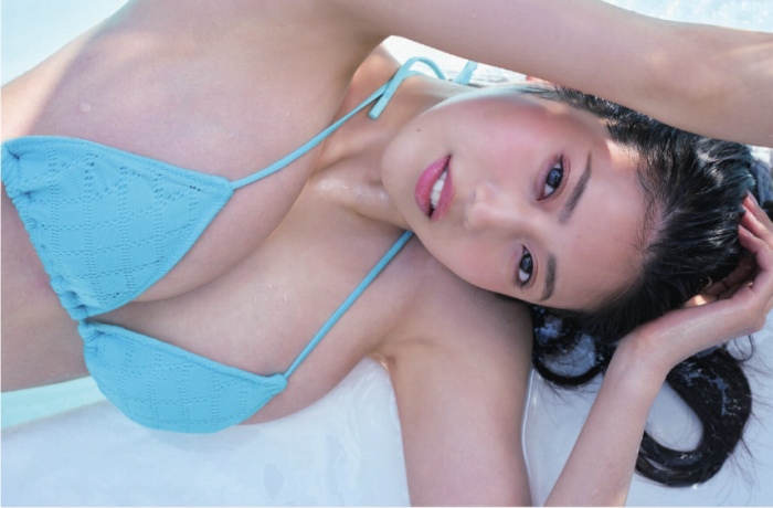 阿部なつき ボンキュッボンの水着グラビア画像！