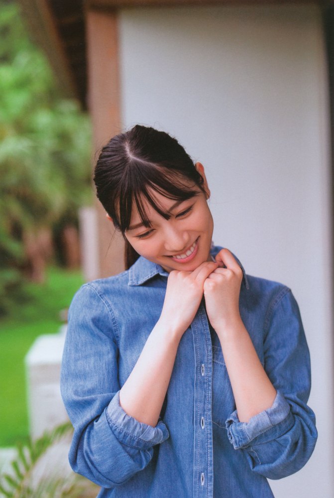 河田陽菜 ぷるふわバストの水着グラビア画像！