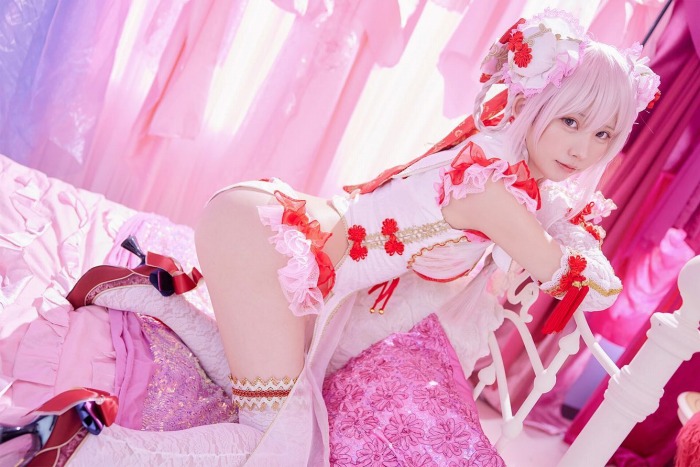 えなこ 過去のグラビア画像