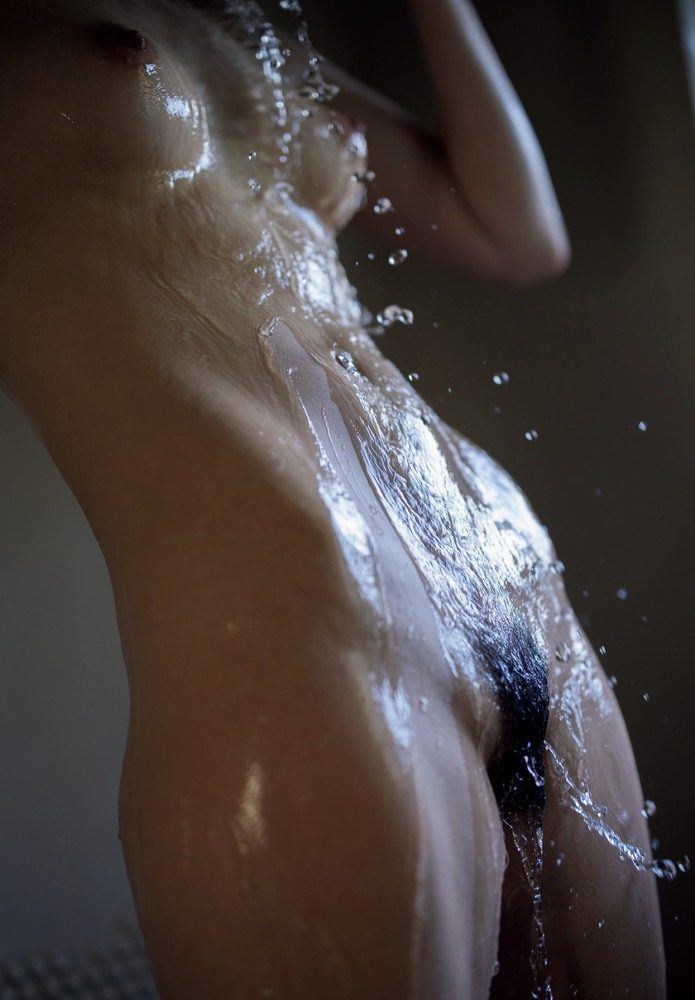 河北彩伽 絵になるEカップ美乳のヌード画像！