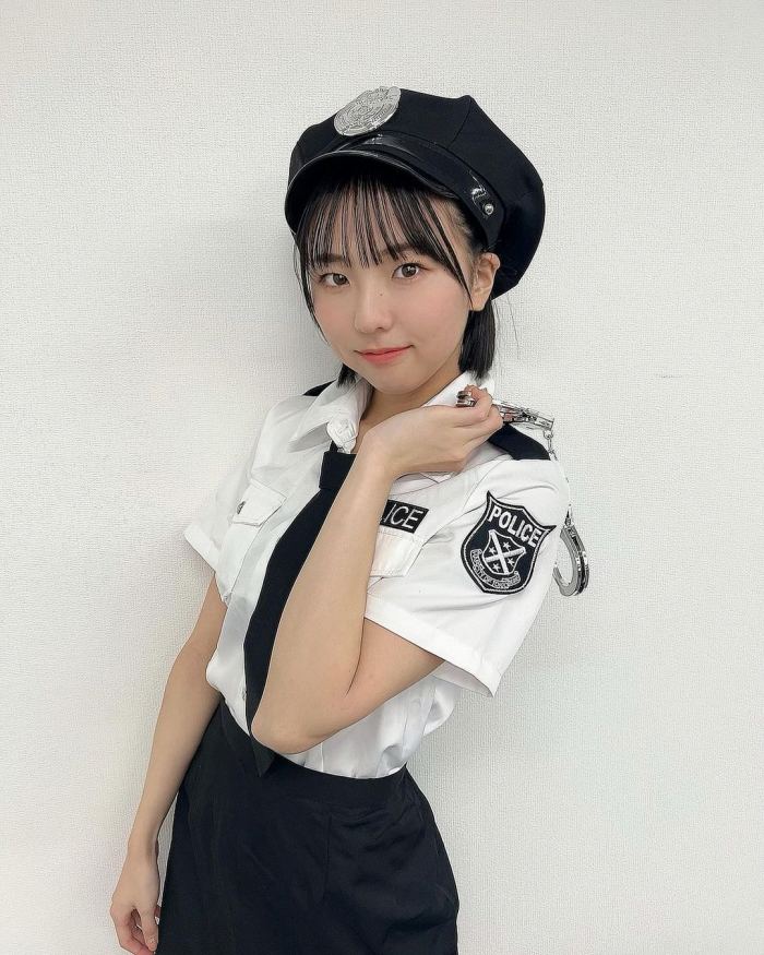 鍛治島彩 キュートな水着グラビアほか画像！