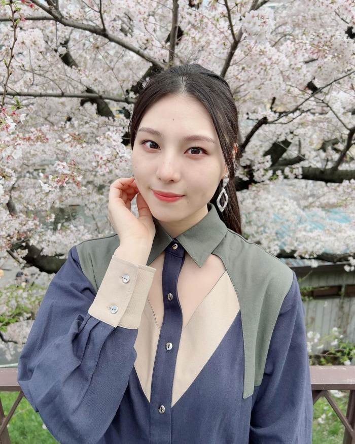 相楽伊織 けっこうボインな水着グラビア画像！