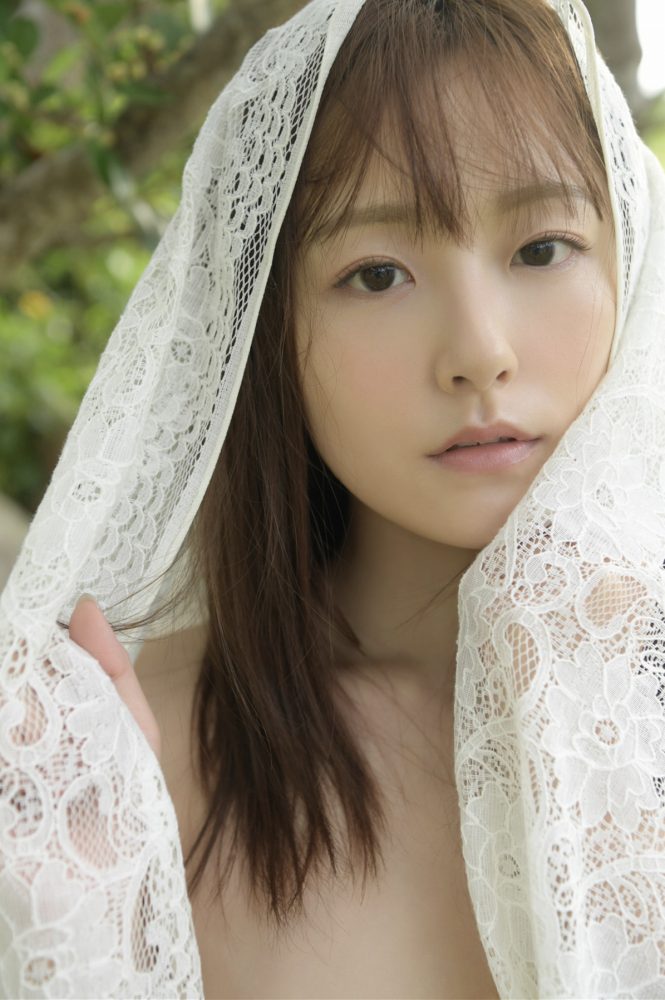 青空ひかり 笑顔がかわいい純朴ヌード画像！