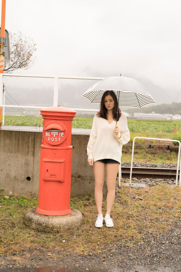 片山萌美 濡れ場ヌード＆水着グラビア画像！
