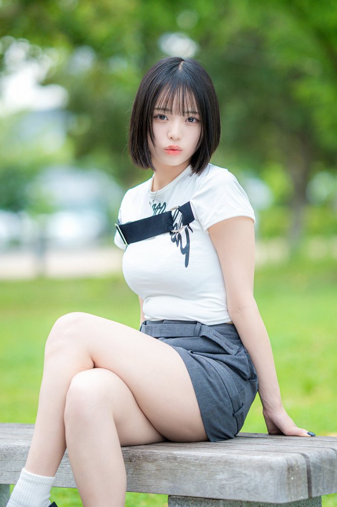 真白雪澄 Gカップボインの水着グラビア画像！