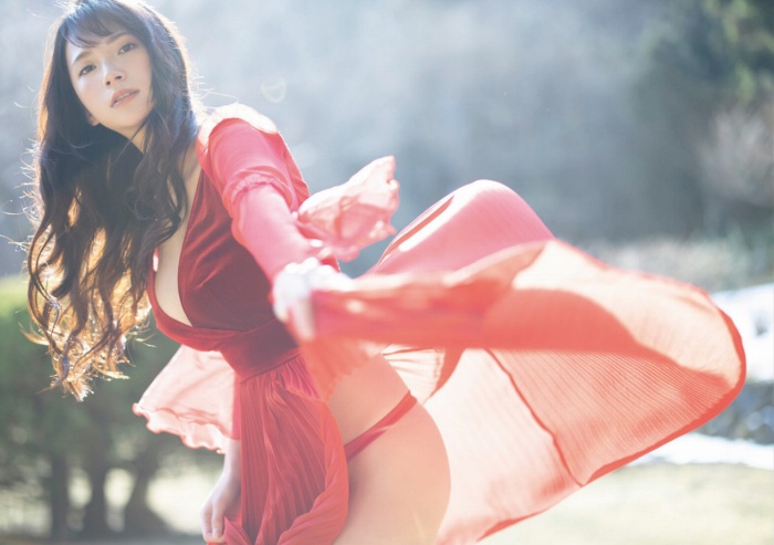 街山みほ 美乳ヘアヌード＆水着グラビア画像！