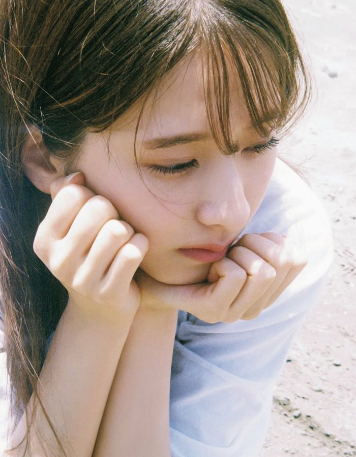 菅原咲月 すべすべ美脚の激かわグラビア画像！