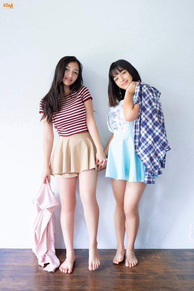 エリマリ ハーフ姉妹の水着グラビア画像！！