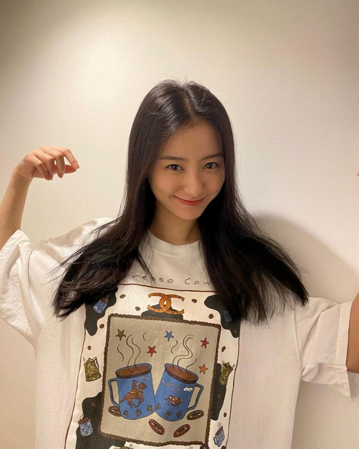 高田里穂 スタイル抜群な水着グラビア画像！