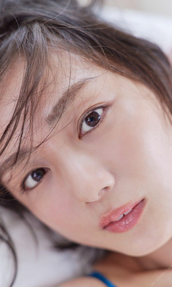 片山萌美 濡れ場ヌード＆水着グラビア画像！