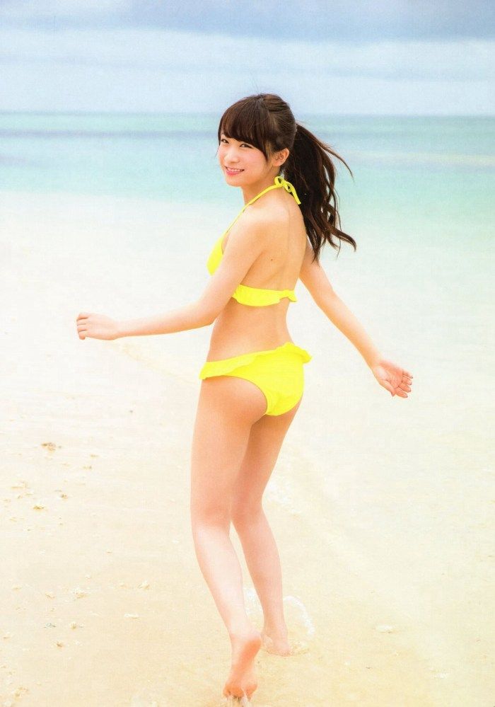 秋元真夏 激かわな水着・ランジェリー画像！