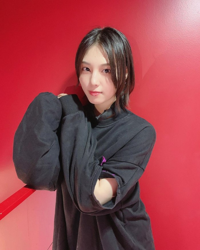 相楽伊織 けっこうボインな水着グラビア画像！