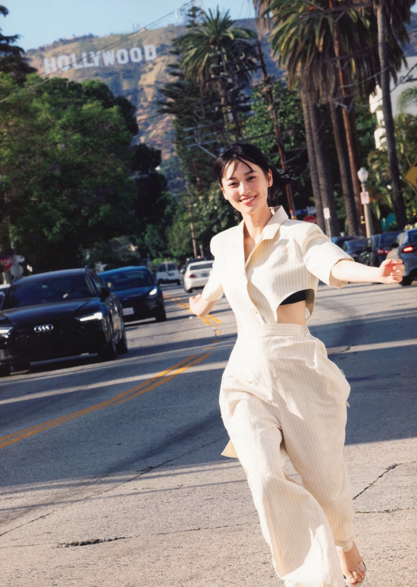 Mizuki Yamashita 山下美月, 2nd写真集 「ヒロイン」 Set.04