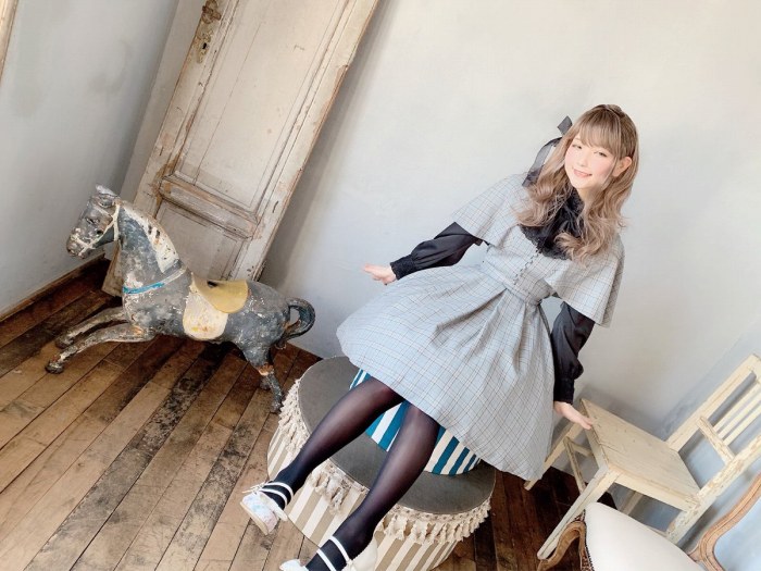 あまつまりな 脱ぎすぎ水着＆下着グラビア画像！