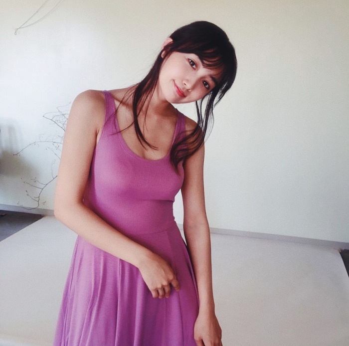 黒木ひかり むっちりバストの水着グラビア画像！