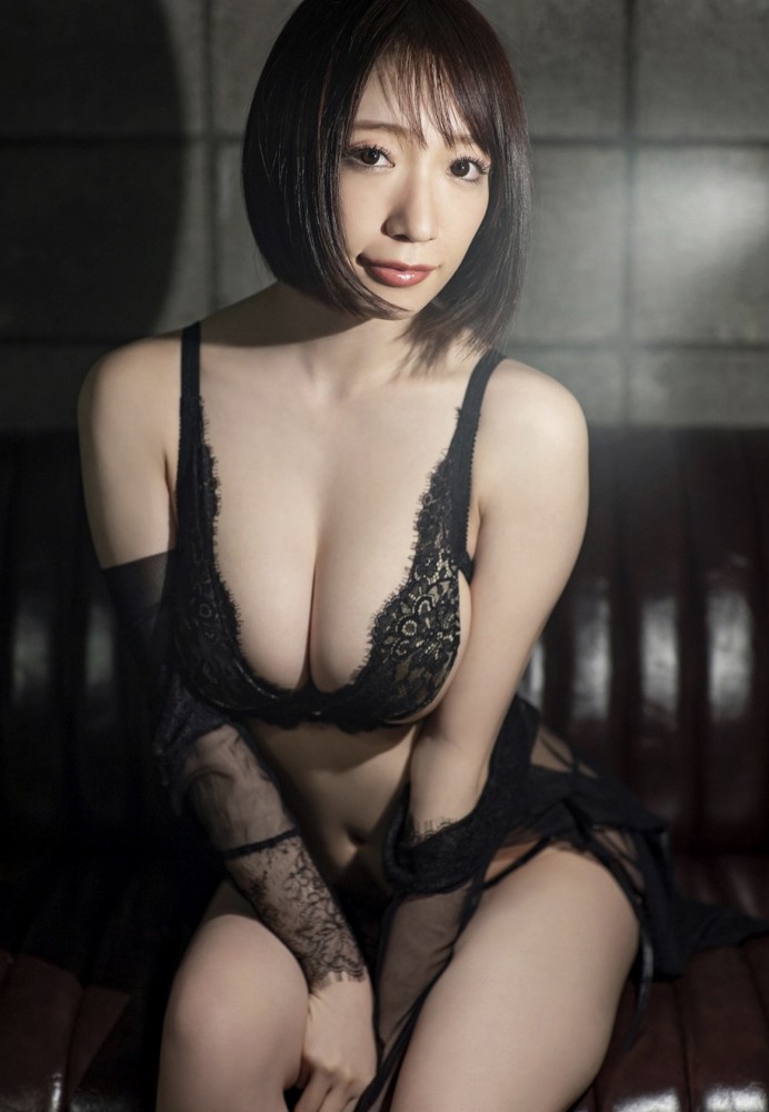 清水あいり Hカップヌード＆水着グラビア画像！