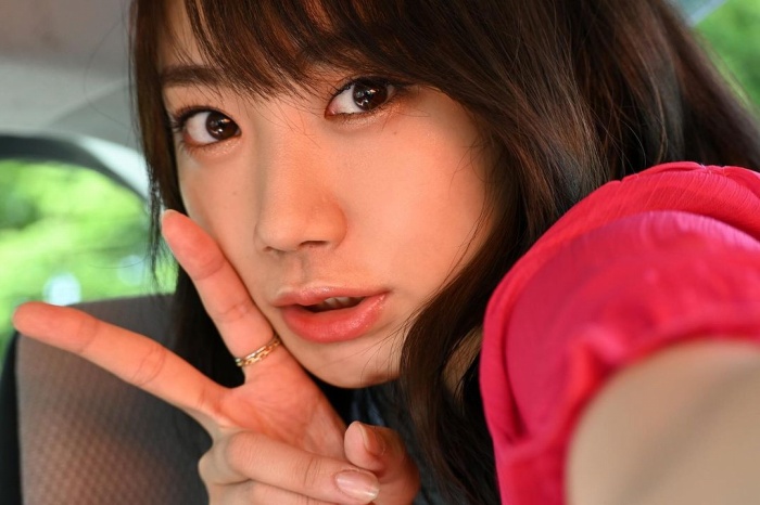 相沢菜々子 スタイル抜群な水着グラビア画像！