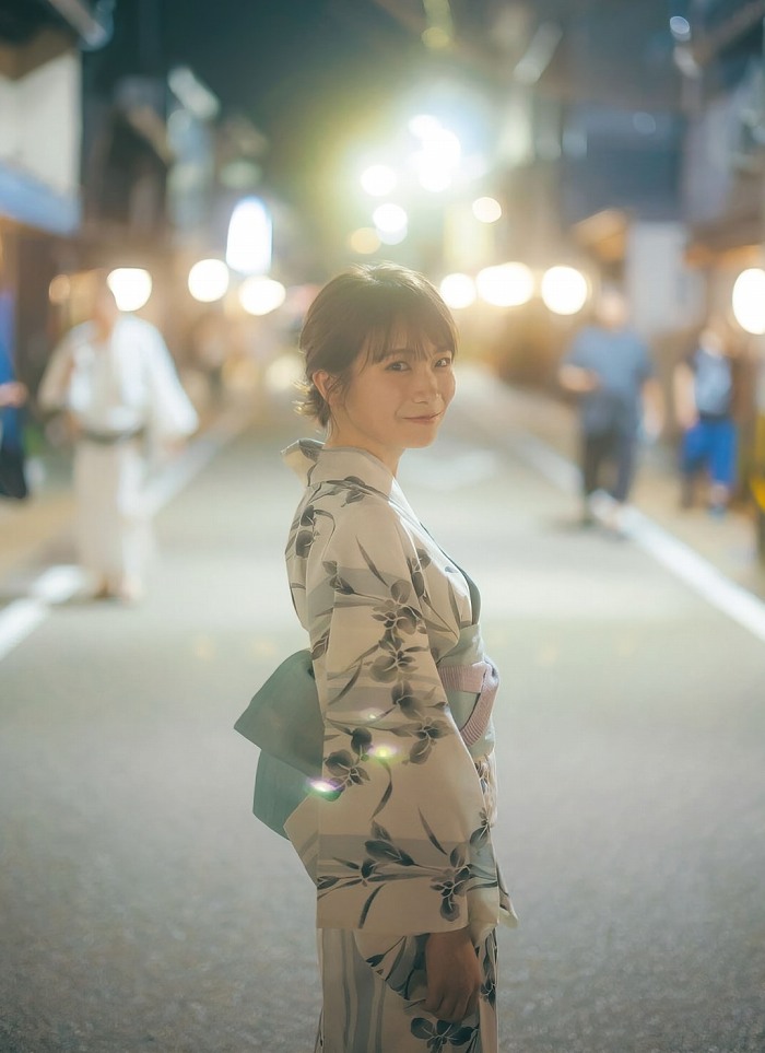 秋元真夏 激かわな水着・ランジェリー画像！