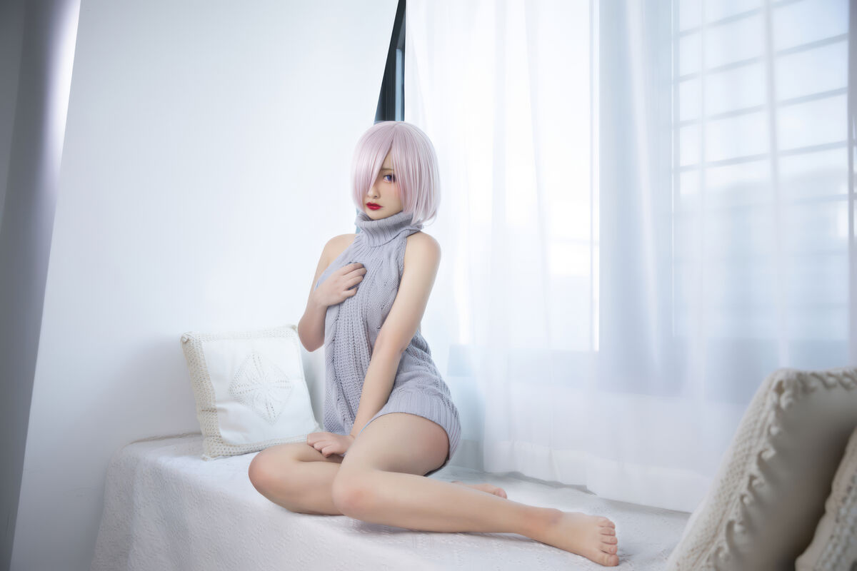 Coser@洛璃LoLiSAMA - 玛修露背毛衣