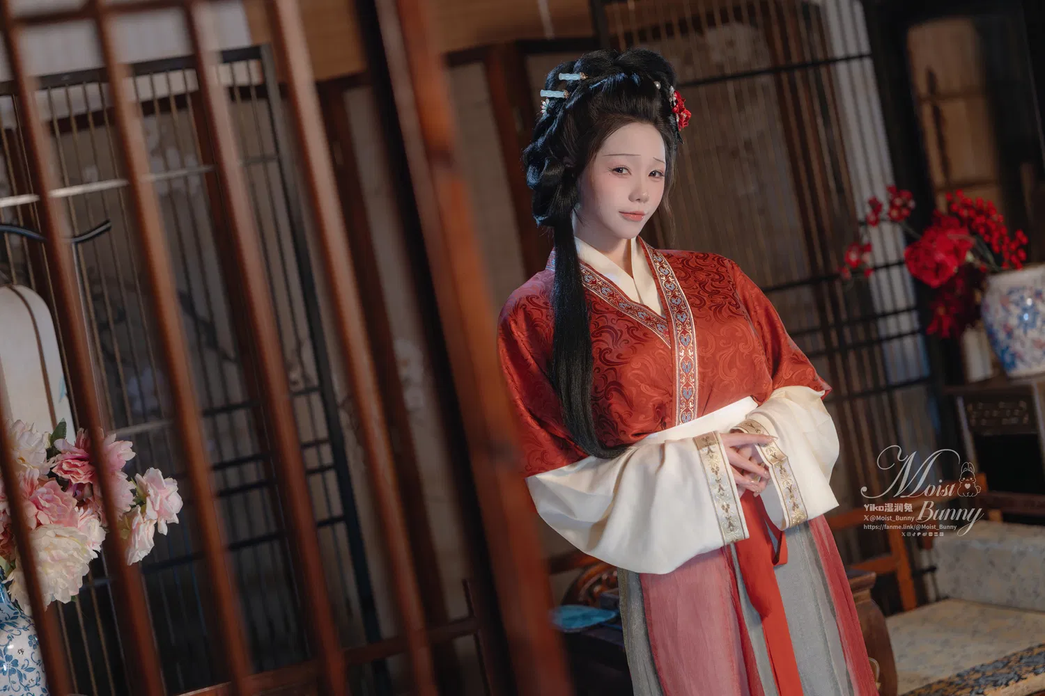 [Cosplay] Yiko湿润兔 2026年02月作品 快马加鞭·金莲迎春