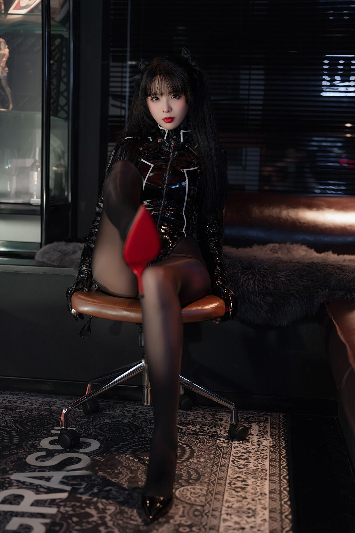 Coser@轩萧学姐 - 黑丝通讯官