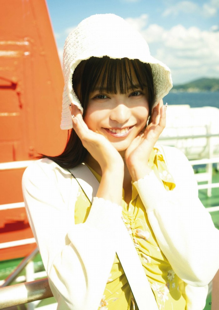 鈴木聖 Fカップが凄い水着＆下着グラビア画像！