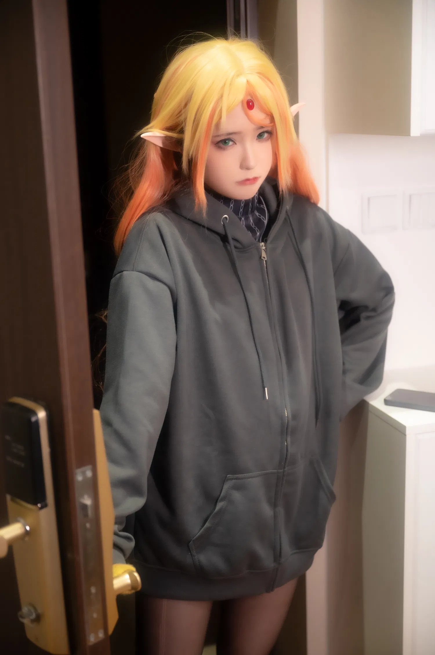 [Cosplay] Quan冉有点饿 异世界舅妈