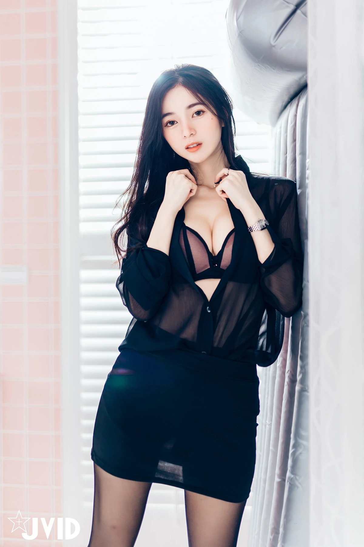 JVID Lele 樂樂 & 飄飄哥 – 上司新人下属 无内黑丝终极奥义 Set.01