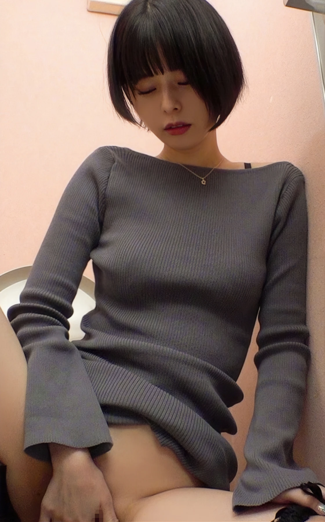 Runa ルナ, 写真集 ワケアリ金策女子 Case.1