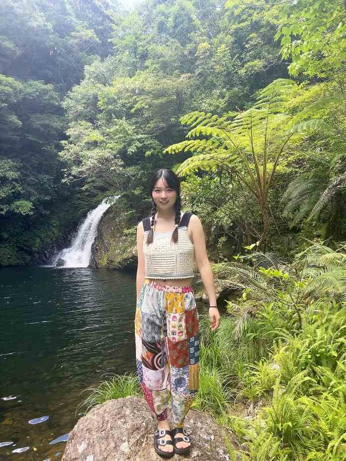 秋田そな Gカップボインの水着グラビア画像！