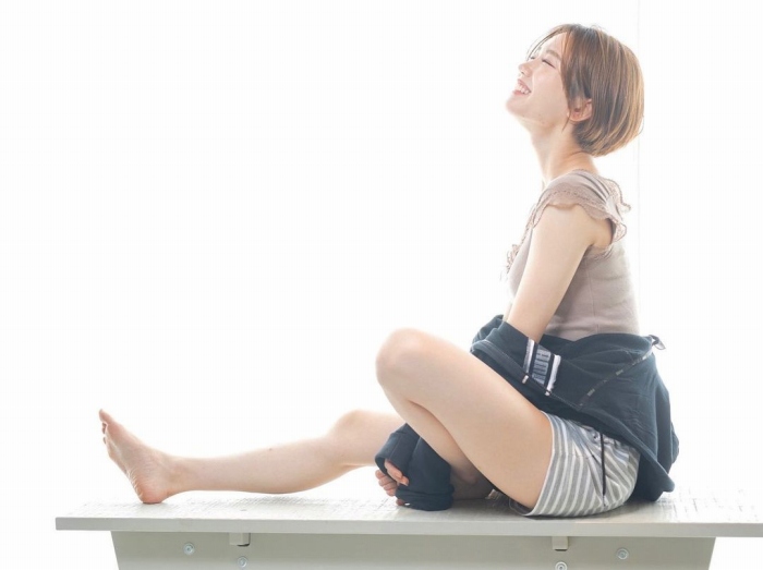 あらた唯 スタイル抜群の水着グラビア画像！