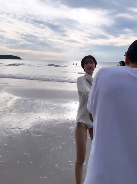 渡邊渚 おっぱいが凄い水着グラビア他画像！