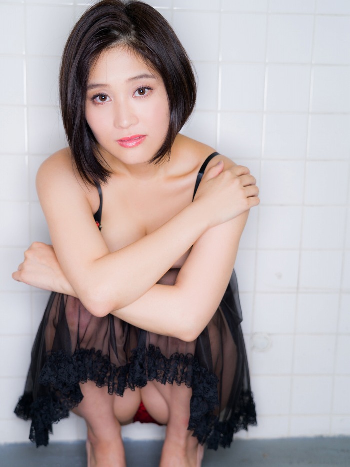 高橋凛 Hカップの手ブラヌード＆水着画像！