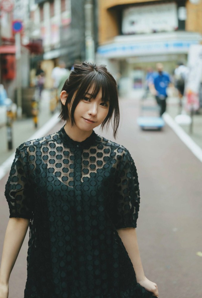 えなこ 過去のグラビア画像