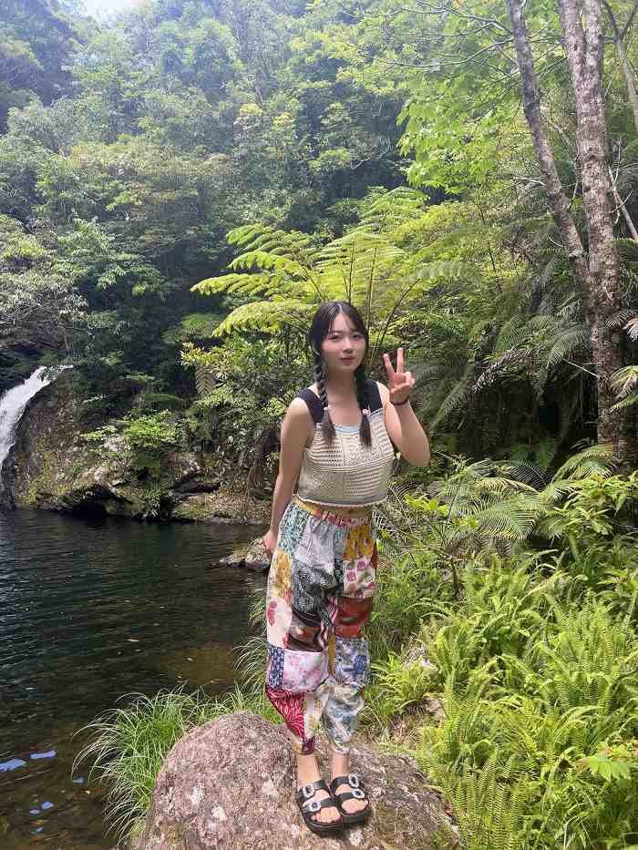 秋田そな Gカップボインの水着グラビア画像！