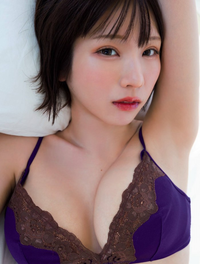 えなこ 過去のグラビア画像