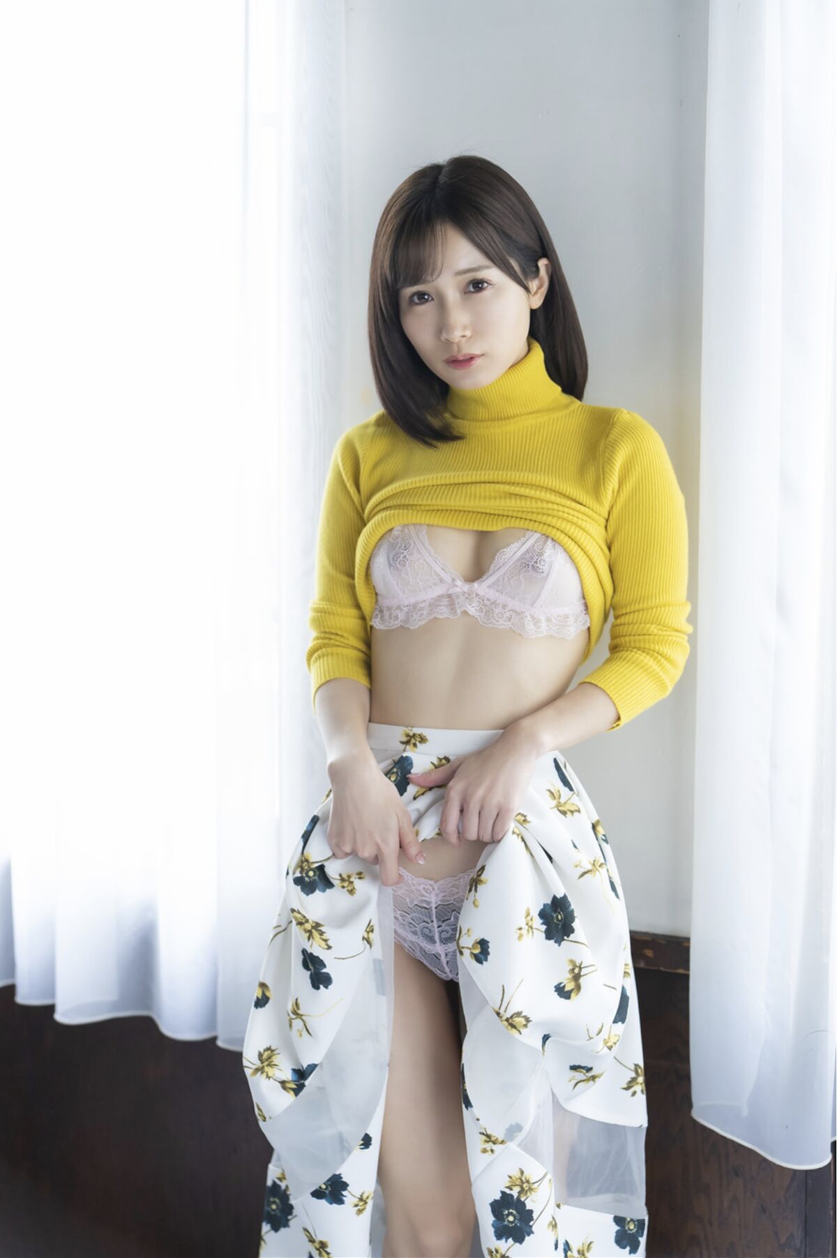 Minami Kojima 小島みなみ - 週刊実話デジタル写真集 濃いの欲しいの