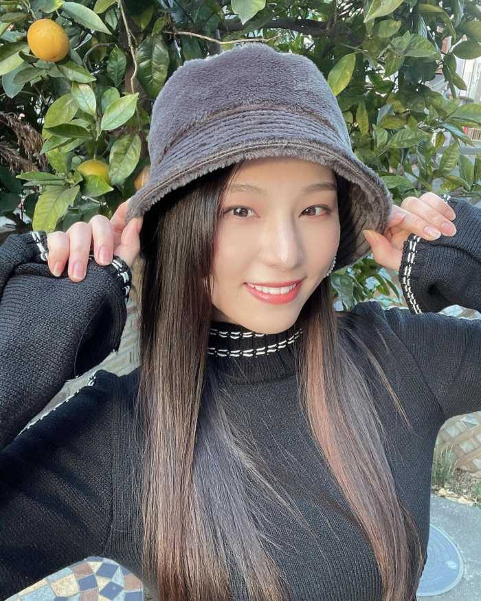 相楽伊織 けっこうボインな水着グラビア画像！