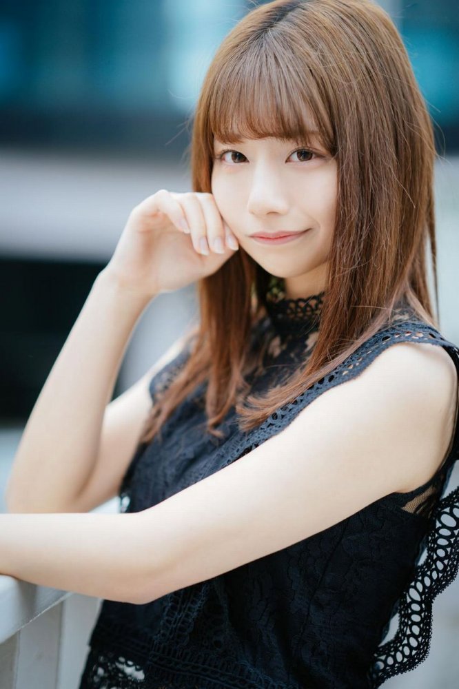 鈴木優香 ちょっと脱ぎすぎ水着グラビア画像！