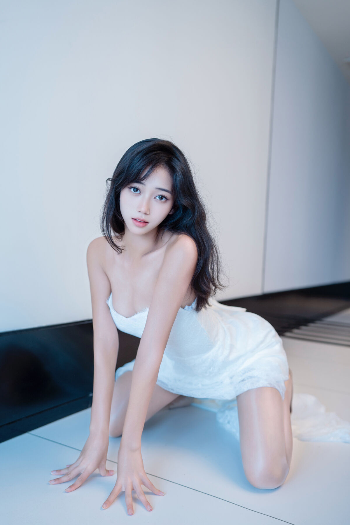 XR Uncensored Shi An An 时安安 - R18 秀人网模特 白色蕾丝长裙VS无内肉丝 Part01
