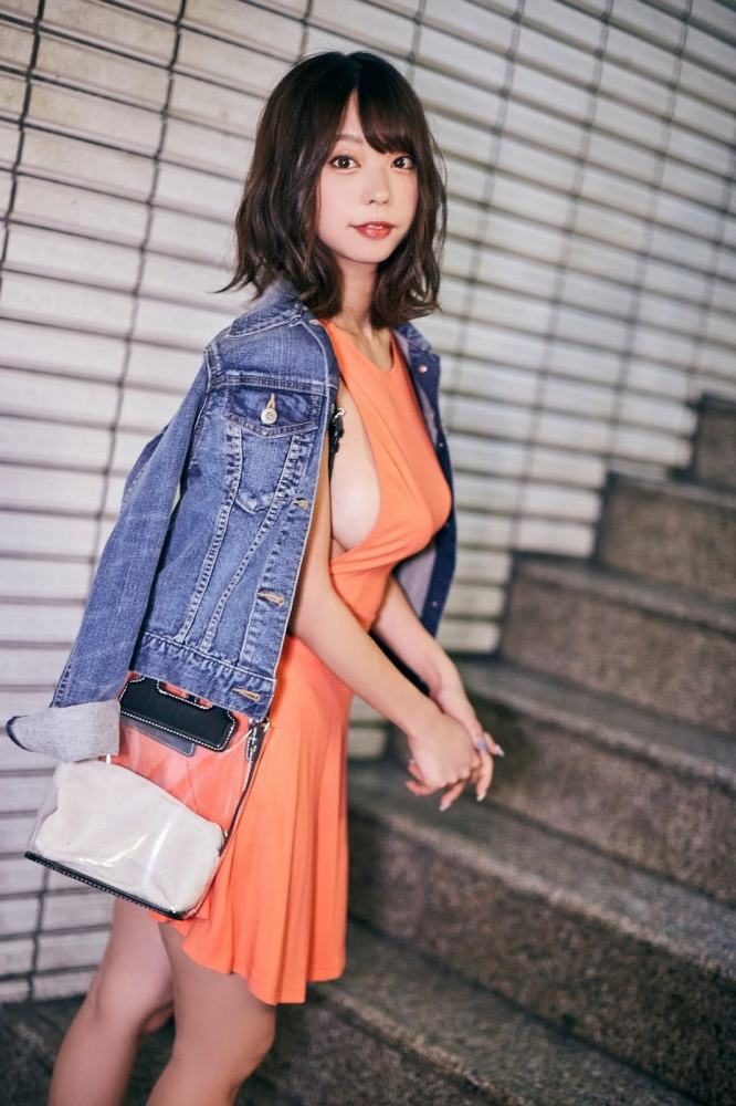 青山ひかる Iカップヌード＆水着グラビア画像！