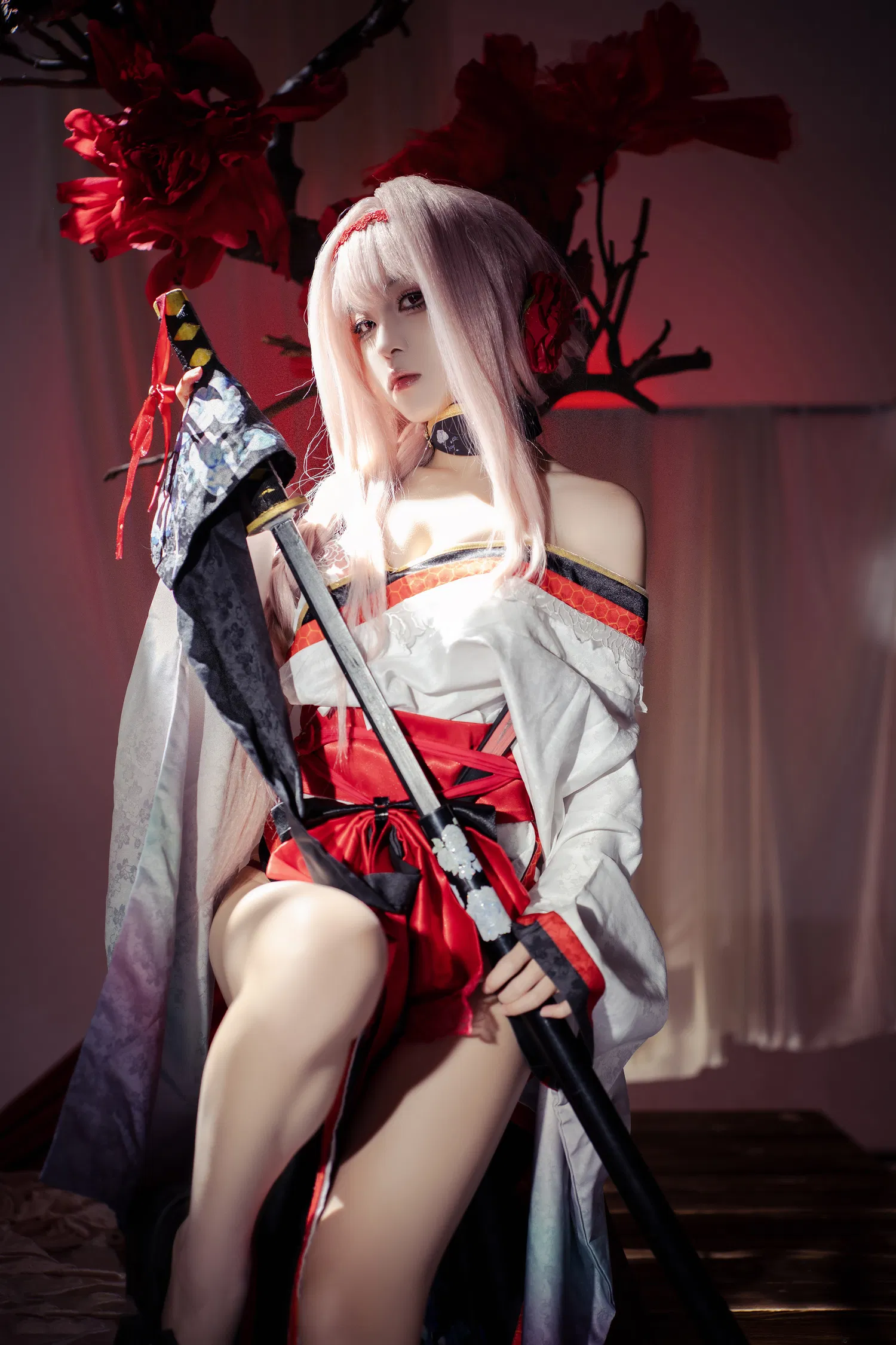 [Cosplay] 矢量鱼 Nikke胜利女神 暗莲