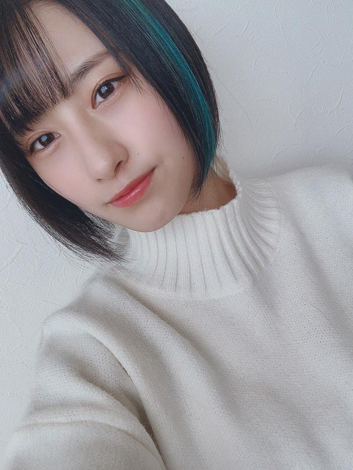 澄田綾乃 はみ出るFカップの水着グラビア画像！