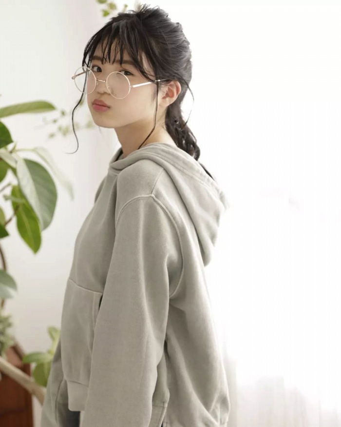 矢野ななか くびれボインの水着グラビア画像！