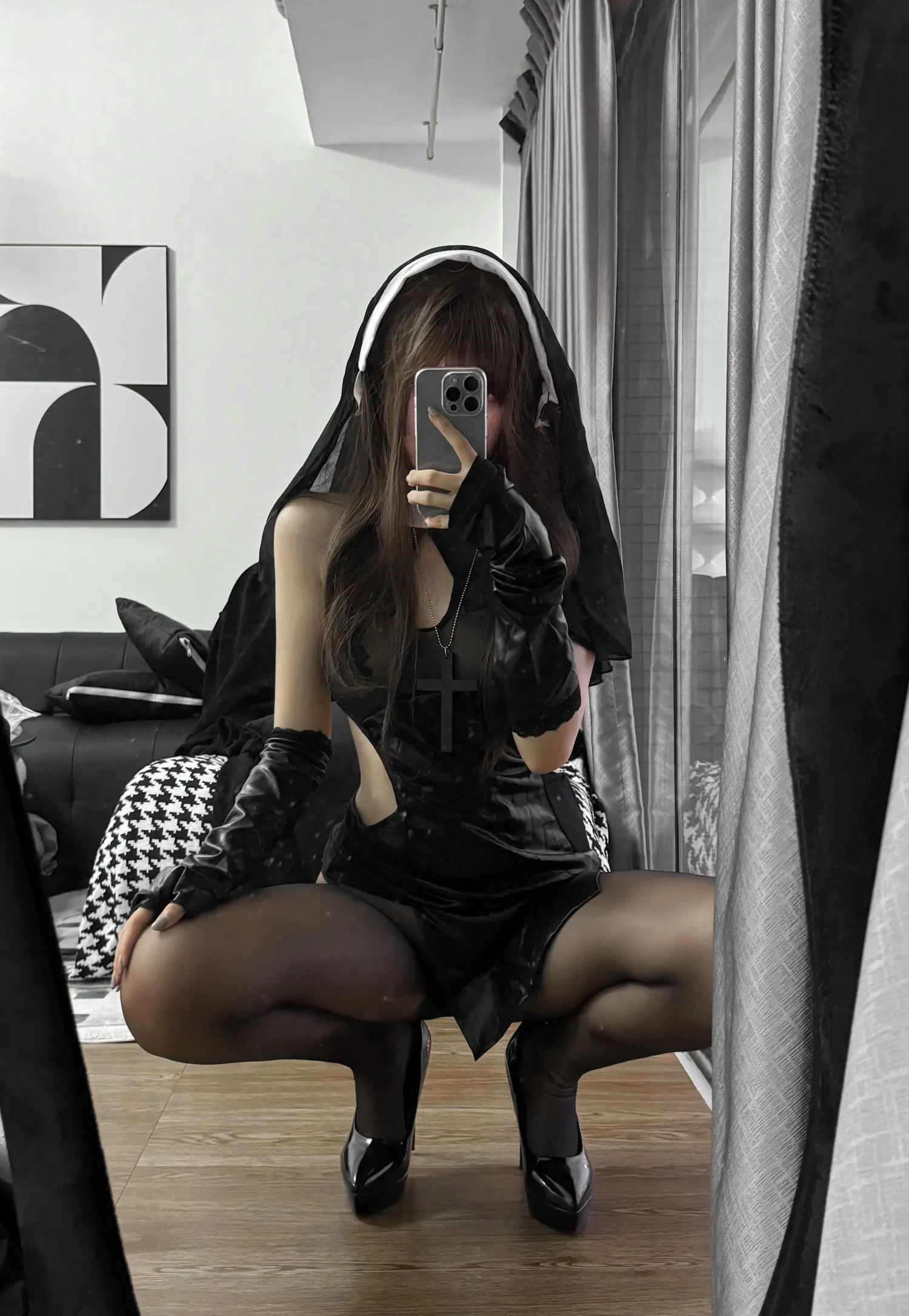 [Cosplay] 阿薰kaOri 偷偷做坏事的修女